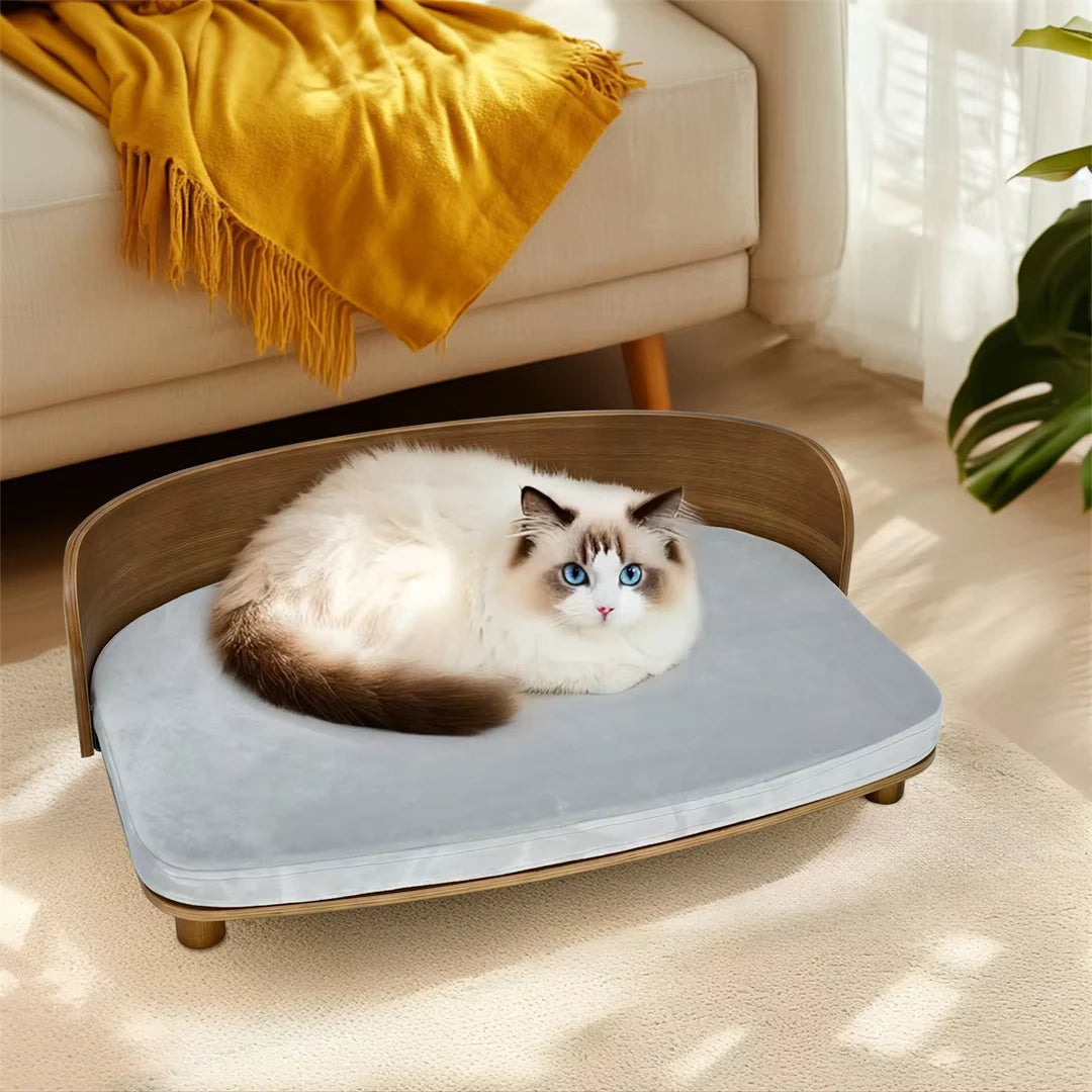 Upphöjd träsäng för katt och hund Designad med kattens kropp i åtanke - Djurslottet
