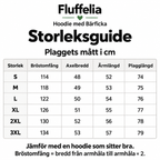 Fluffelia Hoodie med Bärficka – plaggets mått i cm för S–3XL: bröstomfång, axelbredd, ärmlängd och plagglängd