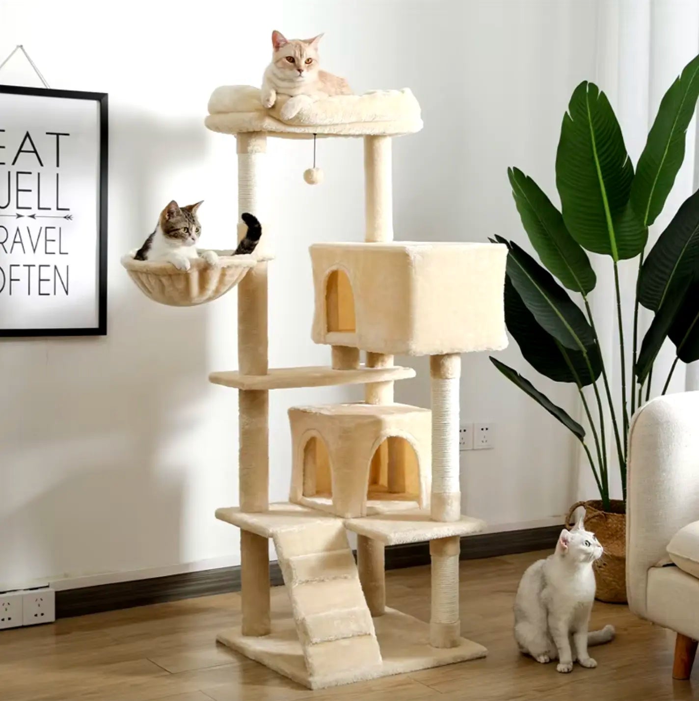 Stabilt Klösträd, 
Stabilt Katträd, Långa Klösträd - Djurslottet