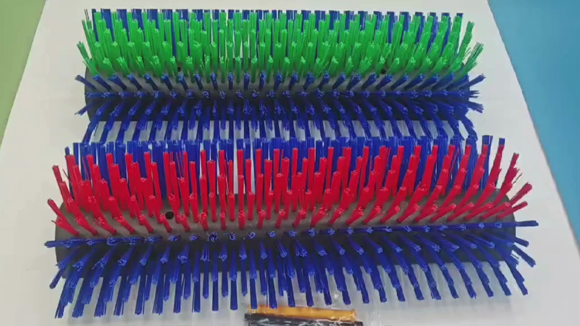 Video av Massageborste för häst - Djurslottet